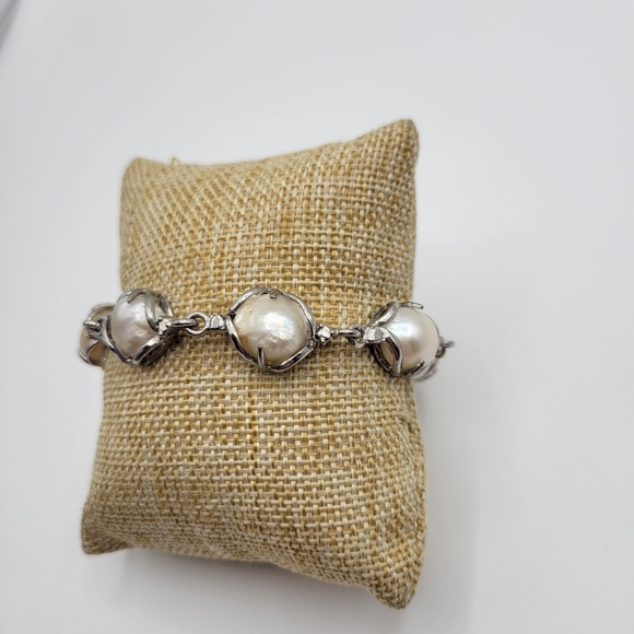 Vintage Silver tone Blister Pearl Rhodium Plated Bracelet Size 7 in - Picture 3 of 9